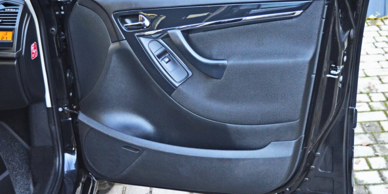 image_09_01-11-2025_18-36-03