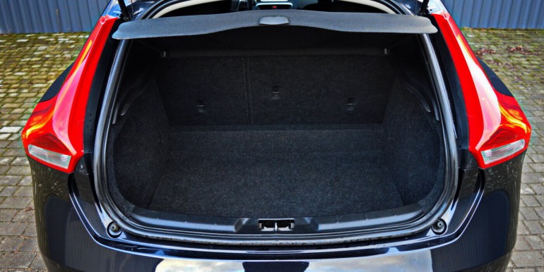 image_12_12-12-2025_17-08-31