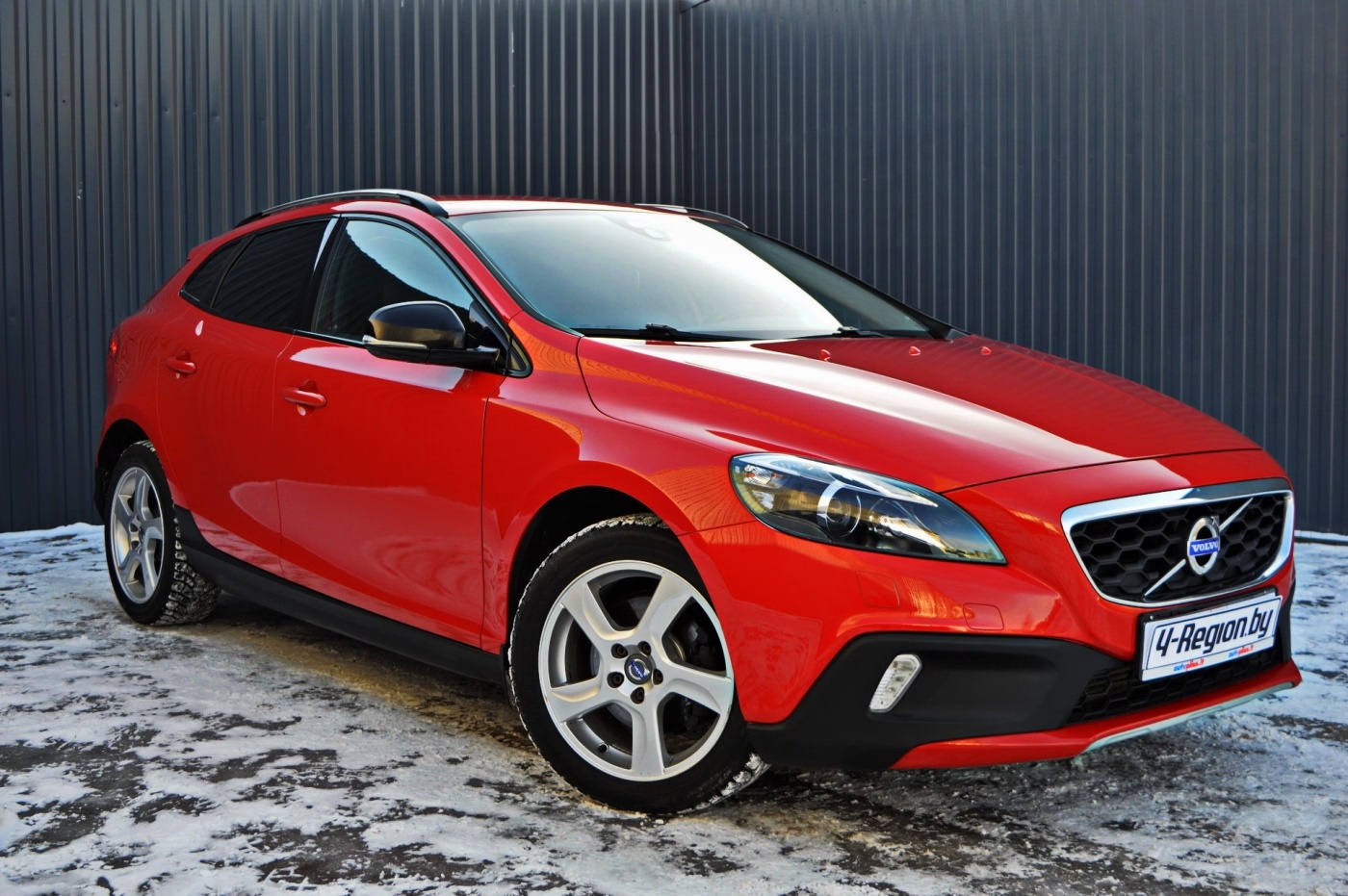 Volvo V40 II